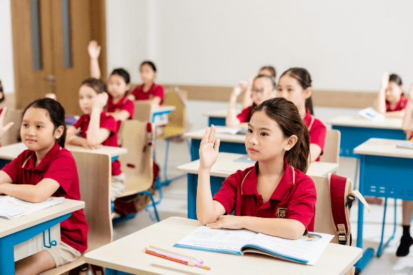 C&aacute;ch lựa chọn m&aacute;y ph&aacute;t điện cho trường tiểu học