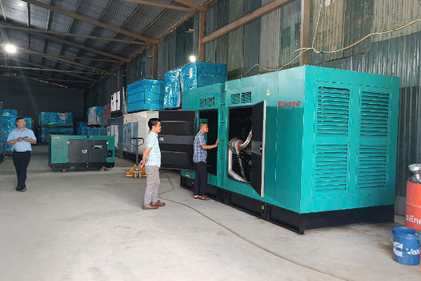 Quy trình vận hành máy phát điện trong khi chạy