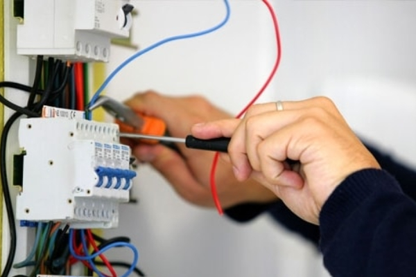 C&aacute;c yếu tố cần kiểm tra định kỳ để đảm bảo an to&agrave;n điện