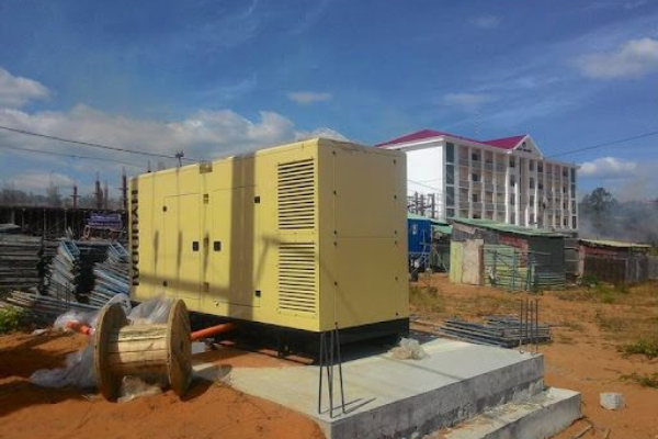 Tại sao c&aacute;c c&ocirc;ng tr&igrave;nh cần c&oacute; m&aacute;y ph&aacute;t điện